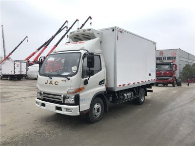 國(guó)六 江淮帥鈴E4.2米藍(lán)牌冷藏車